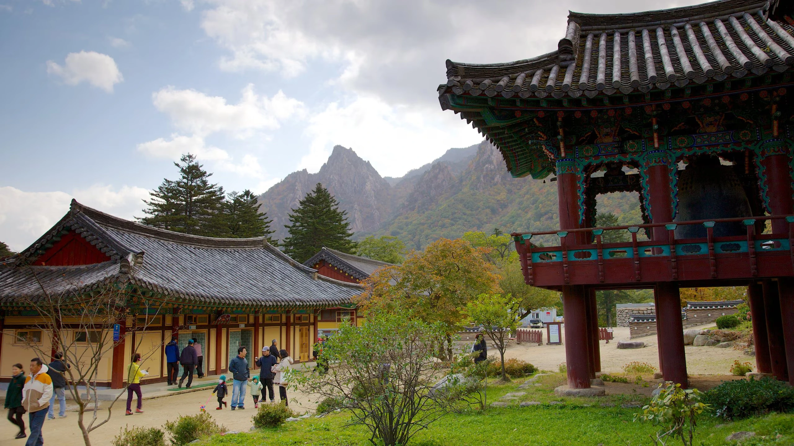 Tour Korea, Paket Wisata Korea, Han River Cruise, Nami Island, Seoul, Gyeongbokgung, Asiana Airlines, Paket Murah Korea