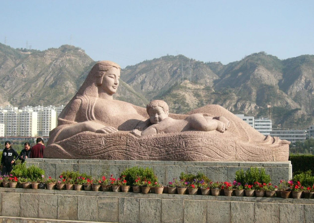 yellow river mother sculpture