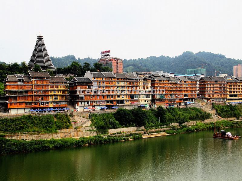 Paket Tour Zhangjiajie Fenghuang Guilin 9 Hari 2026
