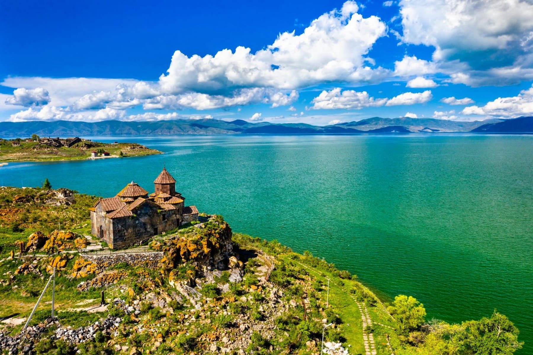 Paket Tour Murah Rusia di Azerbaijan, Georgia, & Armenia
