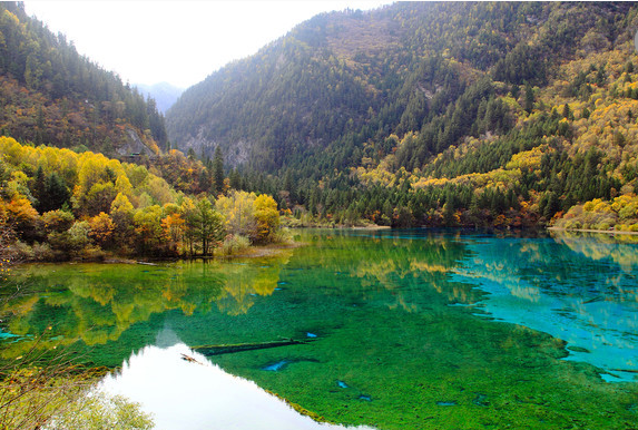 Paket Tour Mura Chengdu, Jiuzhaigou, Huanglong, dan kota-kota sekitarnya di China