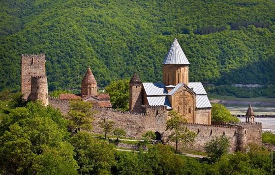 Paket Tour Murah Caucasus Georgia Kazbegi Gergeti Trinity Church Ananuri Fortress.
