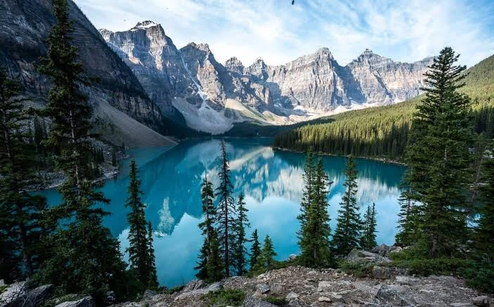Paket Tour Murah West Canada Banff National Park Lake Louise Canadian Rockies.