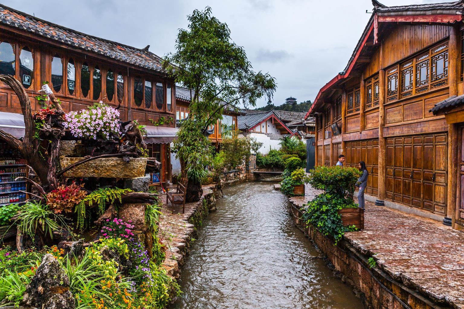 Paket Tour Lebaran China 2025, Wisata Zhangjiajie Jiuzhaigou Shanghai, Promo BMM Travel, Liburan Murah Beijing Disneyland.