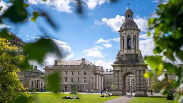 Paket Tour Murah Great Britain London Edinburgh Dublin Manchester Liverpool BMM Travel.